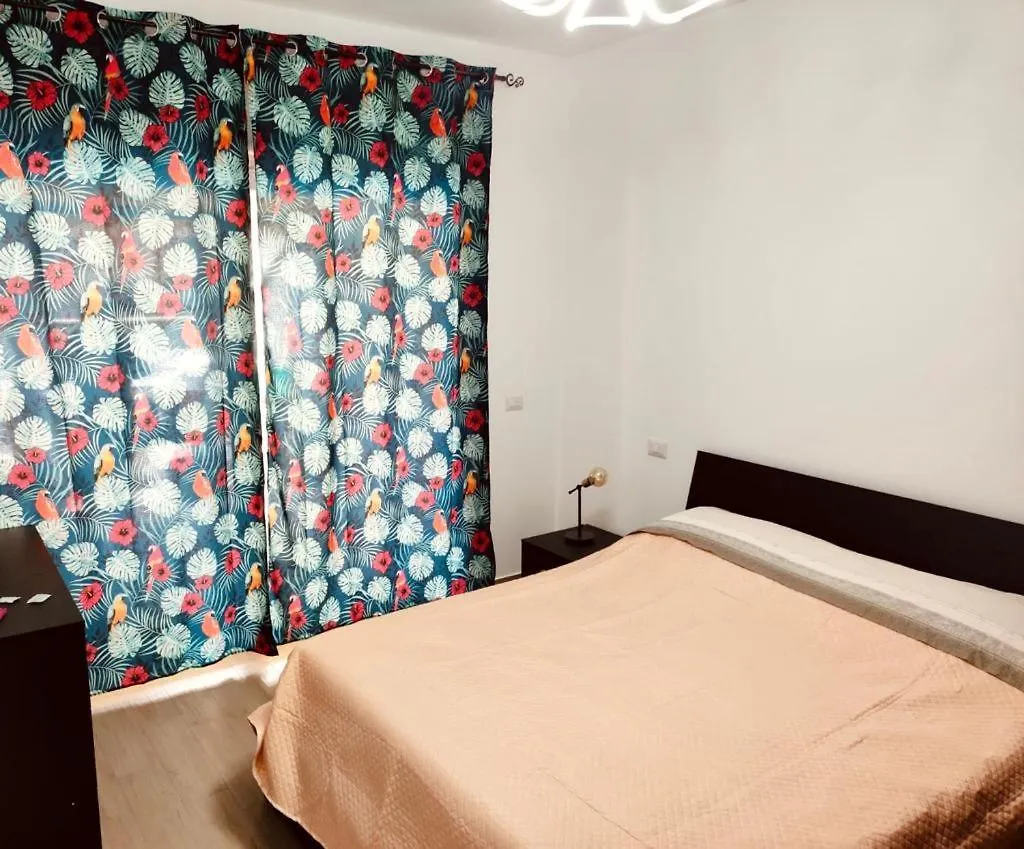 Tiny Green Apartament In Rome - Magliana Italy