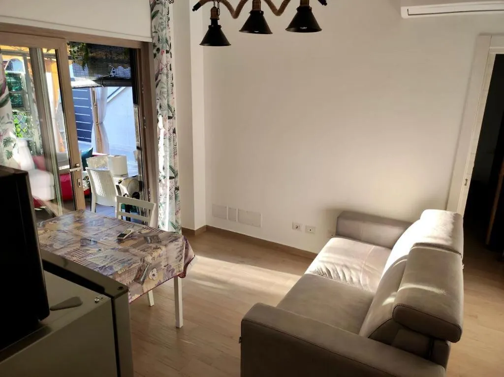 Apartment Tiny Green Apartament In Rome - Magliana