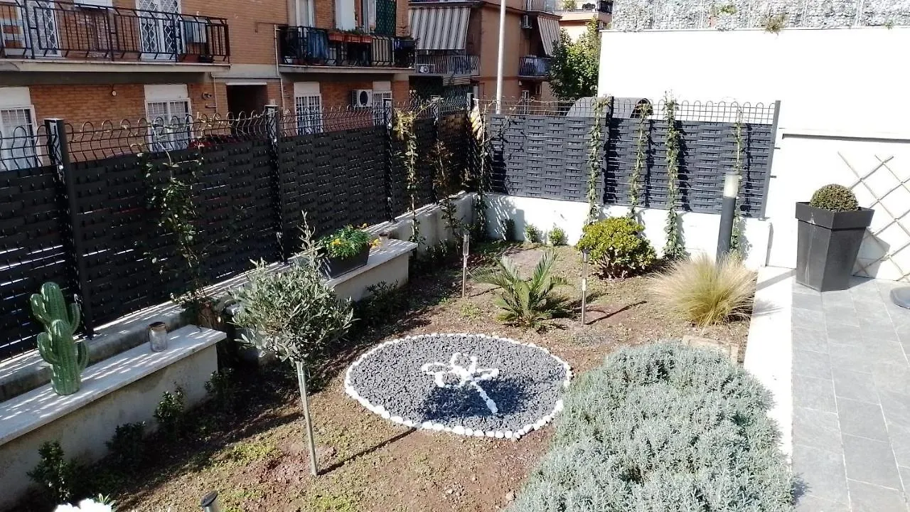 Apartment Tiny Green Apartament In Rome - Magliana
